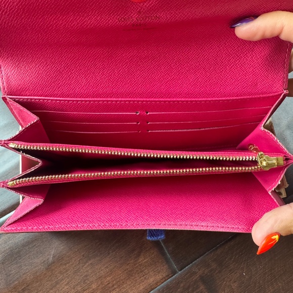 Louis Vuitton Monogram Multicolor Sarah Wallet - Picture 8 of 12